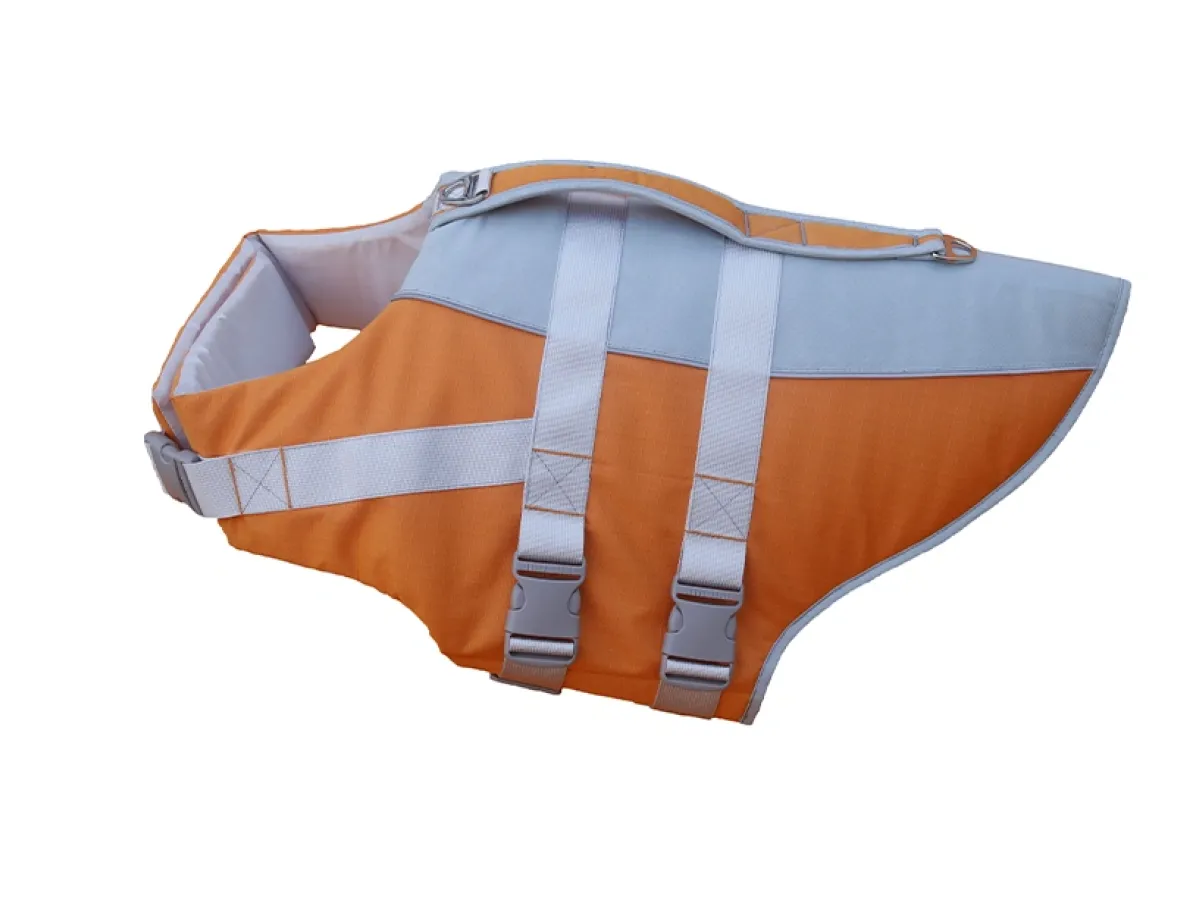 Protection During the Midsummer Mosquito Season Pet Explorer’s Fine-Weave Windbreaker Keeps Bugs and Bites at Bay